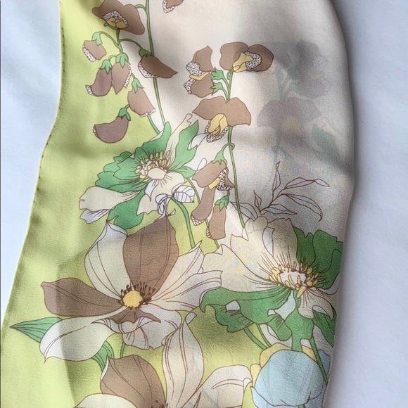 Liz Claiborne pastel floral sheer scarf - Picture 3 of 6